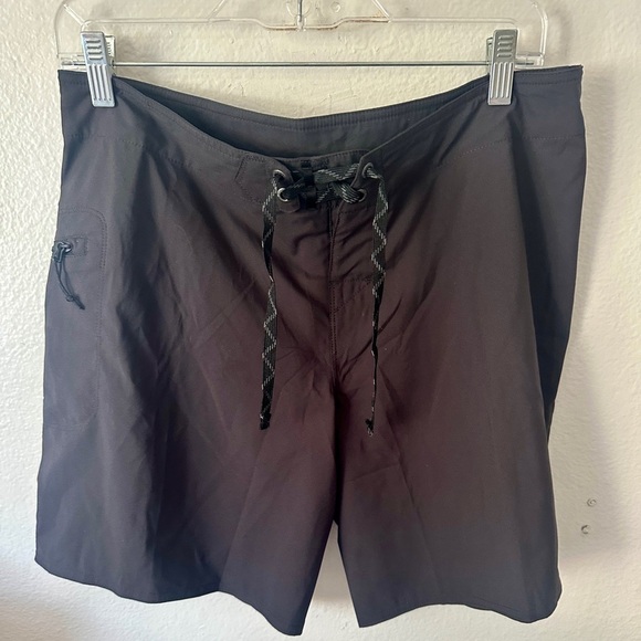 Patagonia Women's Stretch Planing Boardshorts - 8"
Black Beach Sz 6 Surf - Picture 5 of 7